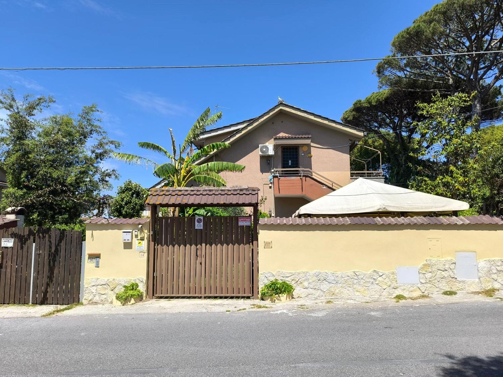 Villa Rimini - Seaview & Roman Holidays Apartments - Garden&Beach 300Mt 安齐奥 外观 照片